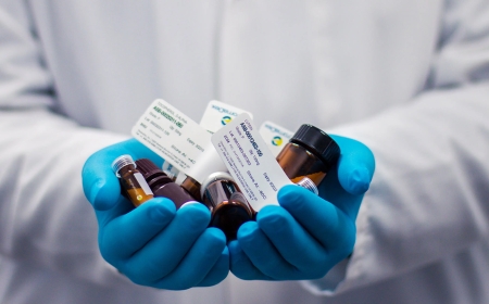 Can Olanib 150 mg be used as a first-line treatment for breast cancer?