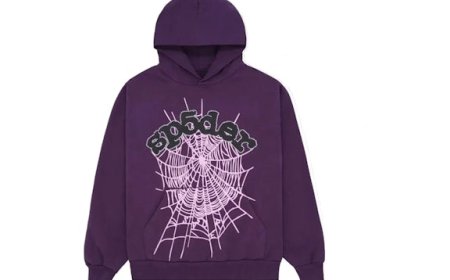 Why Sp5der Hoodie fans love glitchcore style