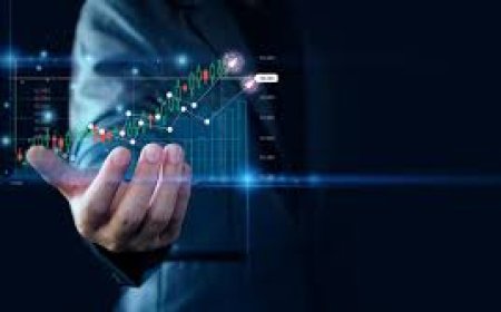 Staking vs Trading: Which Crypto Strategy Offers Better Returns in 2025?